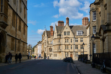 Fototapeta na wymiar OXFORD, UK - April 13, 2021. Oxford University street, Oxford, England.