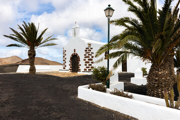 Fototapeta na wymiar Church near Tinajo on Lanzarote, Canary Islands