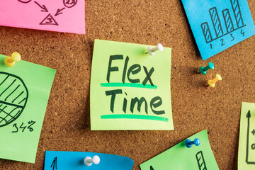 Sticker with Flex time inscription is pinned to the board.