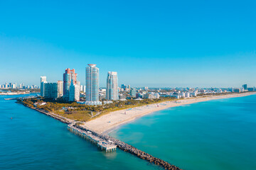Fototapeta na wymiar The iconic South Pointe in Miami Beach