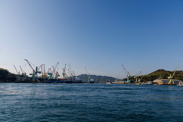 日本の愛媛県今治市の小島と馬島の美しい風景