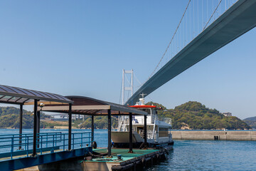 日本の愛媛県今治市の小島と馬島の美しい風景