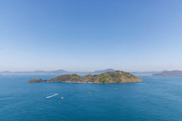日本の愛媛県今治市の小島と馬島の美しい風景