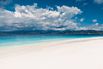 Fototapeta na wymiar Luxury beach and ocean on Gili island, Indonesia