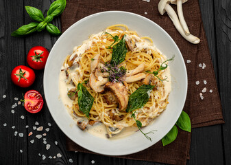 Mushroom Spaghetti Pasta and cream sauce with different types of mushrooms