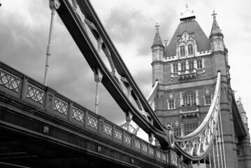 Fototapeta na wymiar Tower Bridge 2