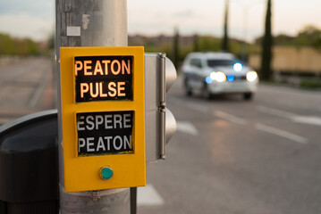 pedestrian buttons at crosswalks