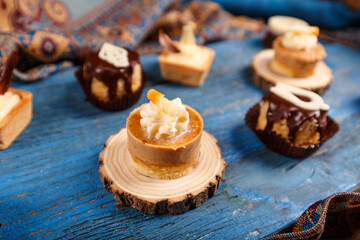 Mini cakes and tarts