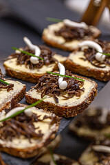 Tidbits with truffel spiced butter
