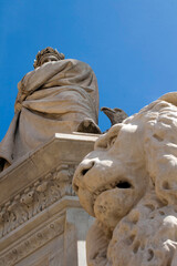Obraz premium Italia, Toscana, la città di Firenze. La statua di Dante Alighieri.