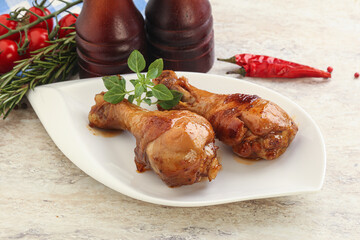 Roasted chicken legs with spicy sauce