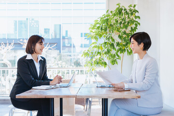 働く女性のイメージ（ビジネスイメージ）