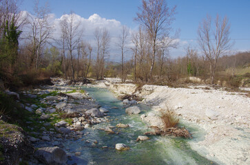 Obraz na płótnie Canvas Scafa - Abruzzo - The sulphurous waters of the Lavino river 