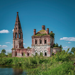 Obraz premium abandoned village church