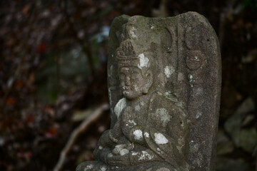 観音様。日本の宗教的彫像。