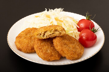 大豆ミートのメンチカツ