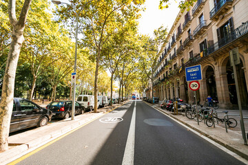 Fototapeta na wymiar streets of Barcelona, Spain. colorful life 