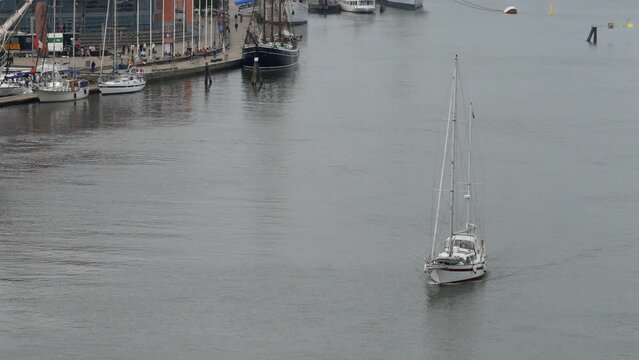 A yacht heading towards the  Gotha River Bridge