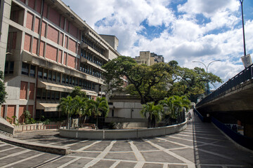 Traveling through Caracas, architecture of the National Library