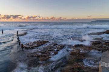 Obraz premium A beautiful seascape of rocky coastline.