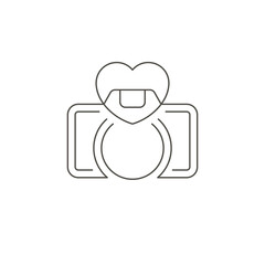 Obraz premium Linear elegant photo camera with heart shape label vector illustration romantic electronic device