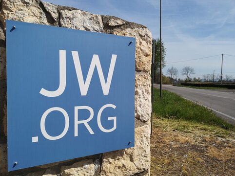 Jw.org plaque on place of worship