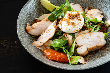 salad with chicken