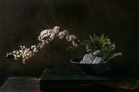 Spring ikebana with white flowers