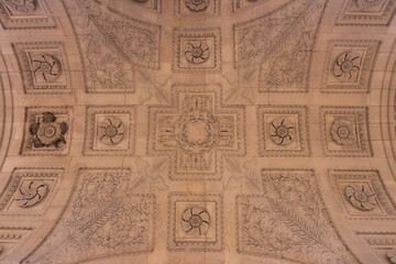 Arc de Triomphe du Carrousel view inside