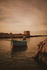 Fototapeta premium boat at sunset