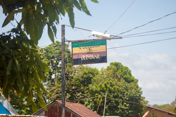 Cartel de las ciudad de bluefield haciendo referencia a tulululu