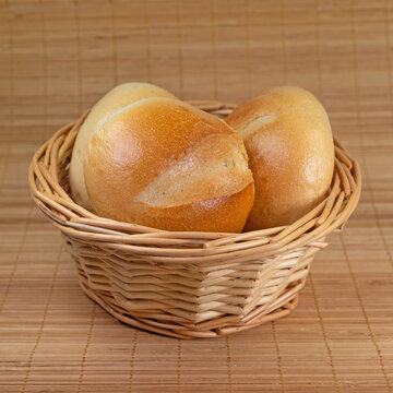 Weizenbr&ouml;tchen im Korb