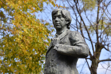 Fototapeta premium 田辺朔郎の銅像 蹴上疏水公園 京都市左京区