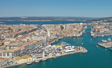 Fototapeta premium Port de Sète sur la Méditerranée dans le sud de la France