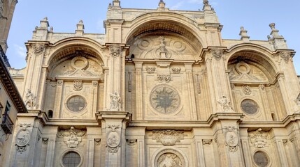 centre ville, cathédrale, églises et rues de Grenade en Andalousie