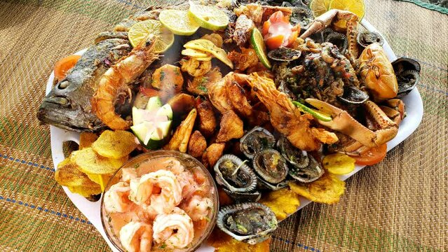 Steaming hot seafood tray is the best in 4k video