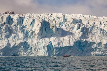 Rolgordijnen Arctic Ocean sea ice and glaciers © Jen