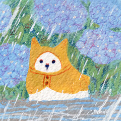 あじさいとレインコートの白犬