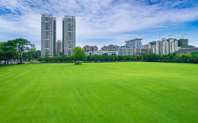 Obraz premium Natural scenery of green grassland at the foot of Malu mountain in Liuzhou, China