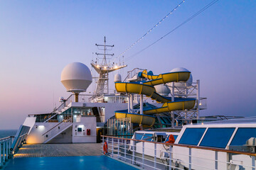 Facilities on cruise ship decks