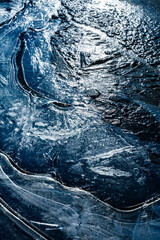 琵琶湖畔の薄氷