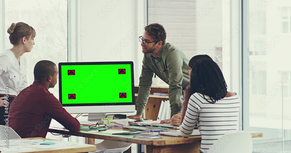 Leinwandbilder what do you guys think. 4k video footage of a group of work colleagues having a meeting around a tab