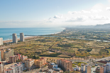 Vista panorámica de la costa desde la montaña de Cullera