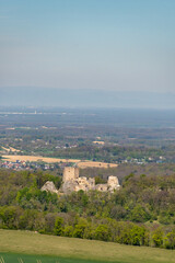 Blich auf Ruine - Burg auf dem Berg