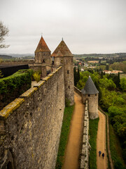 Fototapeta na wymiar imagen des de la parte superior de la muralla del castillo de Carcassonne 