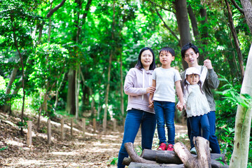 Fototapeta premium Happy family enjoying the outdoors