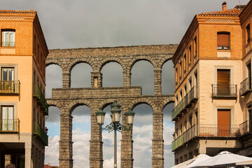 Acueducto de Segovia, en Castilla y Leon, Espa&ntilde;a.