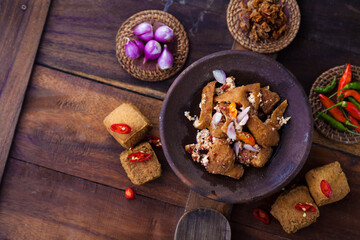 Obraz na płótnie Canvas Tahu Gejrot Traditional food from Indonesia