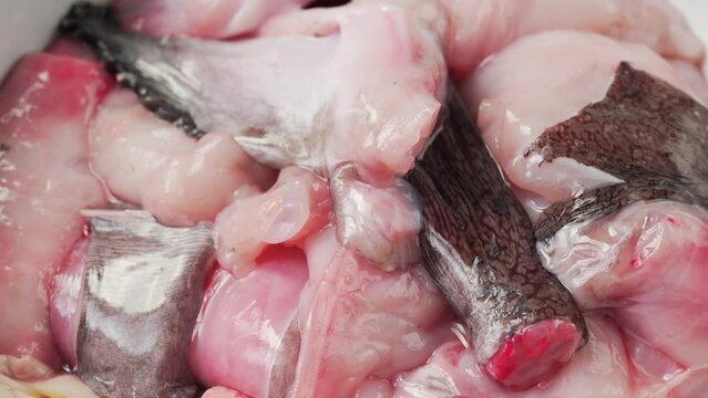 Special home-cooked dish braised monkfish cooking process