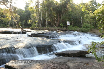 Obraz premium Deep forest Waterfall in Thailand.